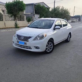 Nissan Versa 2012