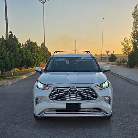 Toyota Highlander 2020