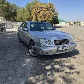 Mercedes-Benz W212 1998