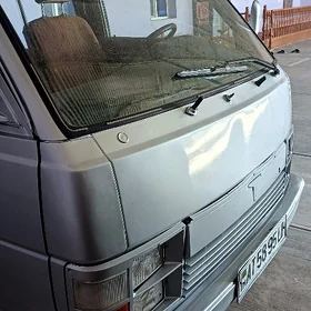 Toyota Hiace 1987