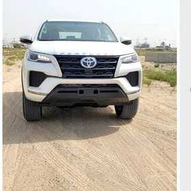 Toyota Fortuner 2024