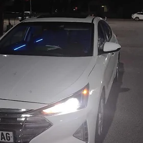 Hyundai Elantra 2020