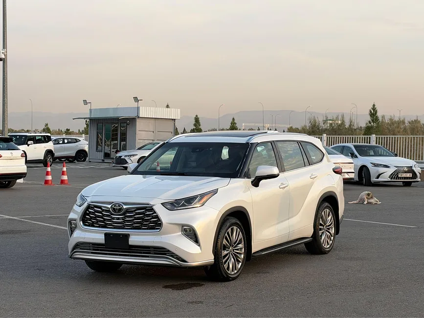 Toyota Highlander 2021 - 1