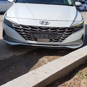 Hyundai Elantra 2021