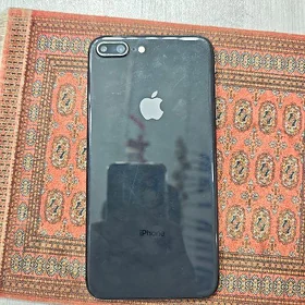 iPhone 8+