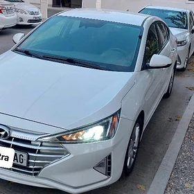 Hyundai Elantra 2019