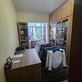 Продаю ким район 4 ком