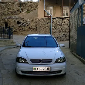 Opel Astra 2000