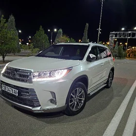 Toyota Highlander 2019