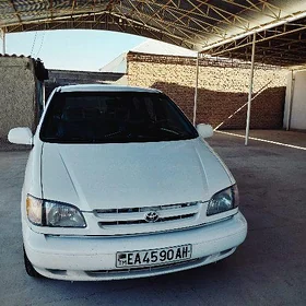 Toyota Sienna 2000