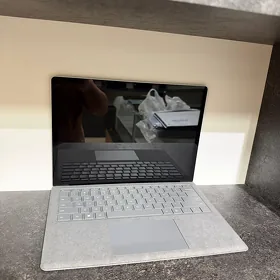 Microsoft Surface i7 11Th/16Gb