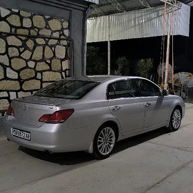 Toyota Avalon 2005
