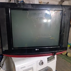 LG televizor 300m