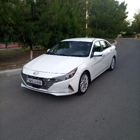 Hyundai Elantra 2021