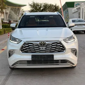 Toyota Highlander 2021