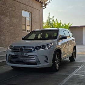 Toyota Highlander 2018