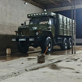 Ural 4320 2000