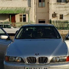 BMW E39 2000