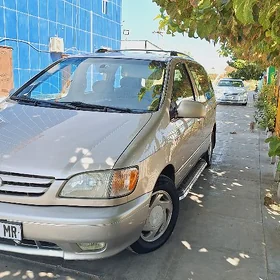 Toyota Sienna 2002