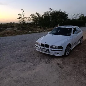 BMW E39 1998