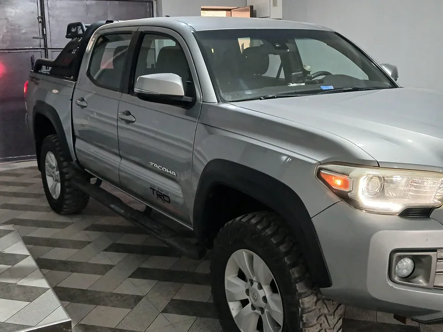 Toyota Tacoma 2018 - 1