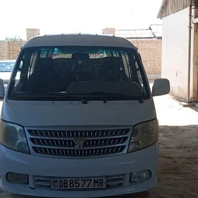 Foton VIEW CS2 2009