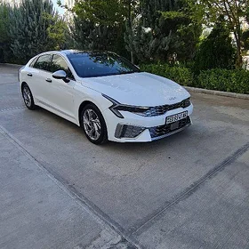 Kia K5 2025