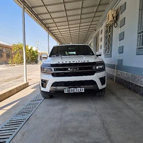 Ford Expedition 2022