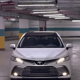 Toyota Camry 2024