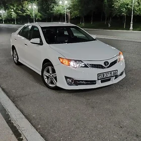 Toyota Camry 2014