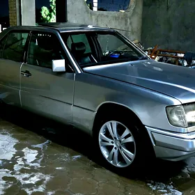 Mercedes-Benz E320 1994
