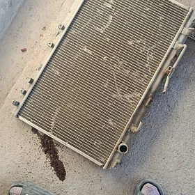Radiator Awalon duty
