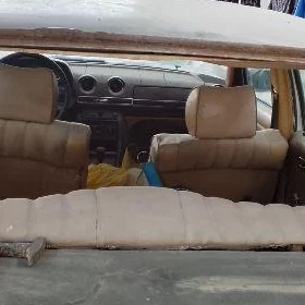 Mercedes-Benz 230E 1982