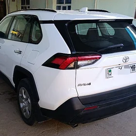 Toyota RAV4 2021
