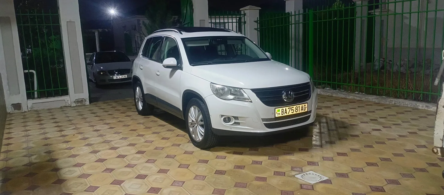 Volkswagen Tiguan 2009 - 1