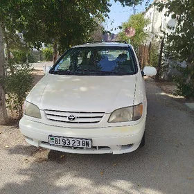 Toyota Sienna 2002