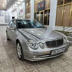 Mercedes-Benz E320 2002