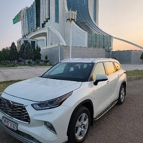 Toyota Highlander 2020