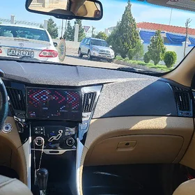 Hyundai Sonata 2010
