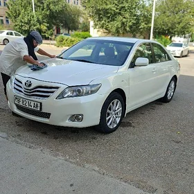 Toyota Camry 2011