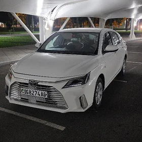 Toyota Yaris 2023
