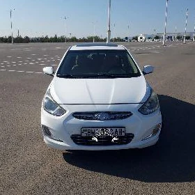 Hyundai Accent 2011