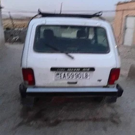 Lada Niva 2003