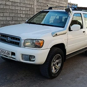 Nissan Pathfinder 2000