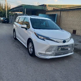 Toyota Sienna 2021