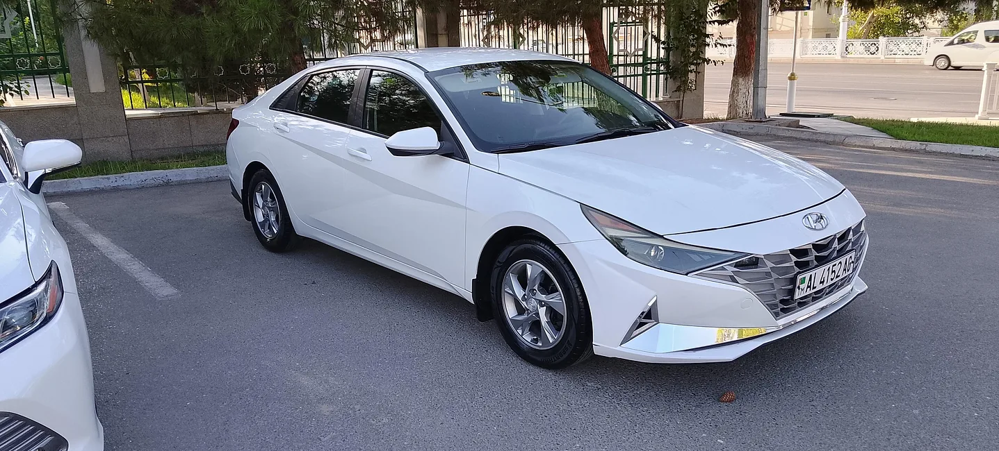 Hyundai Elantra 2021 - 1