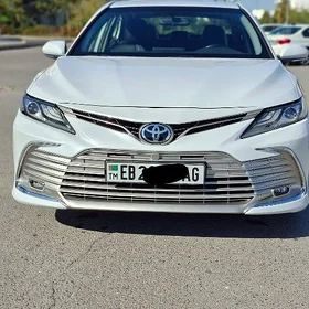Toyota Camry Hybrid 2022