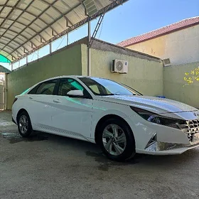 Hyundai Elantra 2021