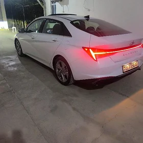 Hyundai Elantra 2021
