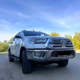 Toyota Hilux 2025